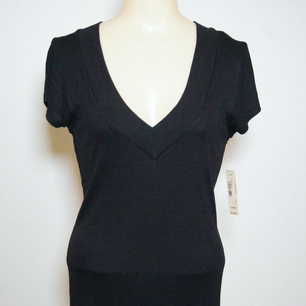 Womens long v-neck sweater, short sleeves, Large